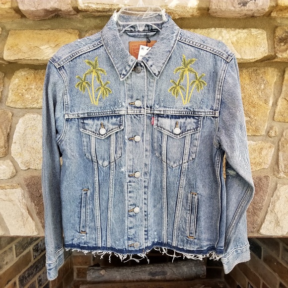 Levi's Jackets & Blazers - Levi's Palm Tree Jean Jacket Women Small